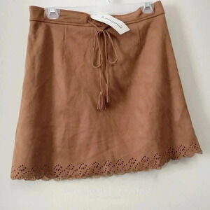 NWT B. Original Faux Suede Mocha Color Mini Skirt  size LARGE